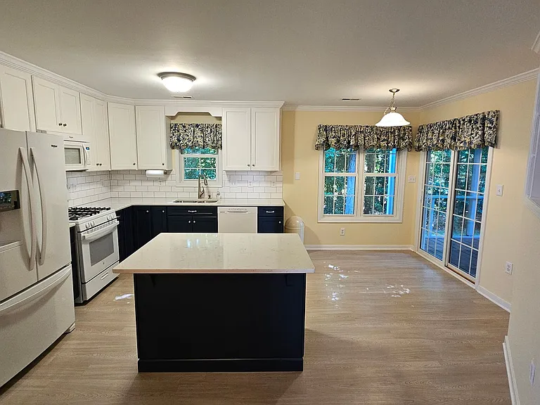 8849 Emerald Dunes Cir — Photo 4