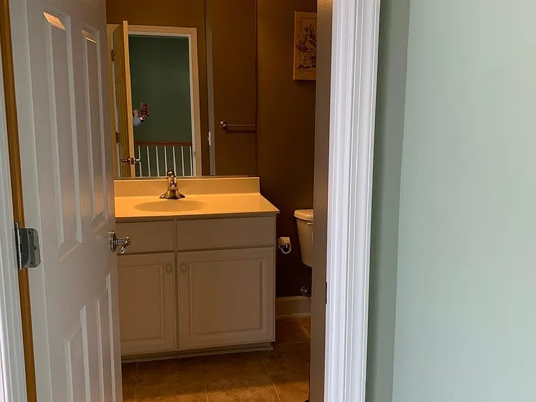 2nd Bathroom