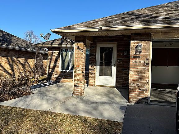 2nd image of 1903 Kristen Ct