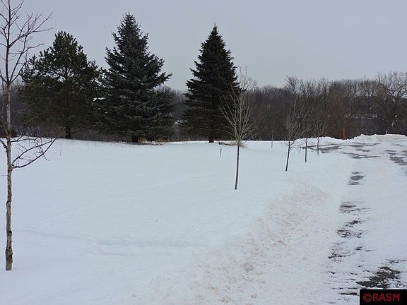3rd image of 1004 Applewood Ct