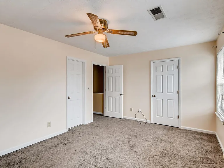 1064 Huntington Trce SE — Photo 10