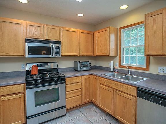 5th image of 36201 Falcon Crest Ave