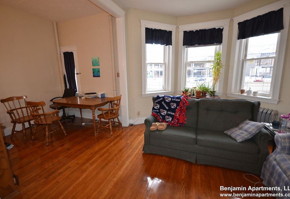 2nd image of 1184 Commonwealth Ave #2A