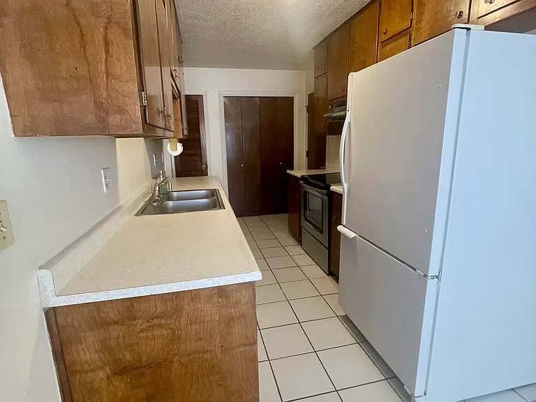 8621 Mettler Dr — Photo 7