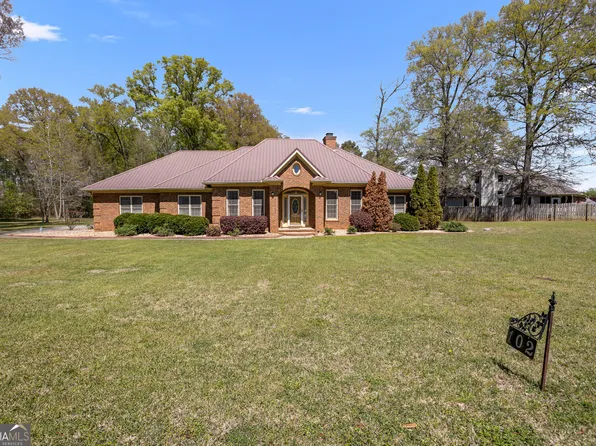 102 Coronet Ct, Bonaire, GA 31005