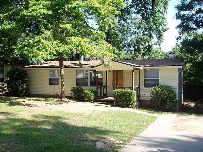 1st image of 3076 Governors Court Dr