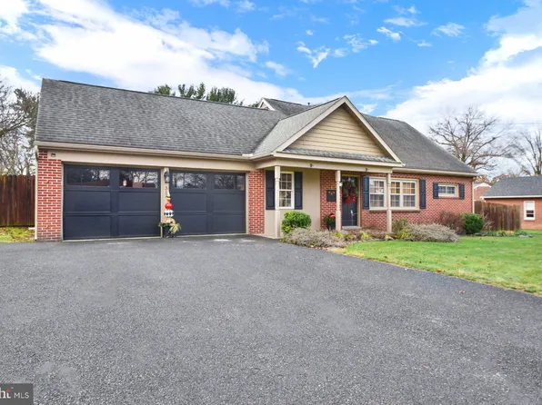 312 Roland Ave, Chambersburg, PA 17201