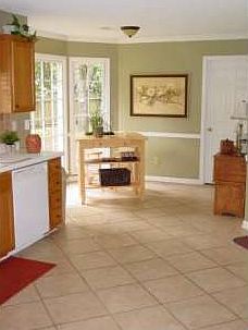 4th image of 2877 Wynford Dr SW