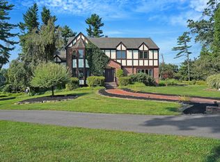 8 Hageman Dr, Flemington, NJ 08822