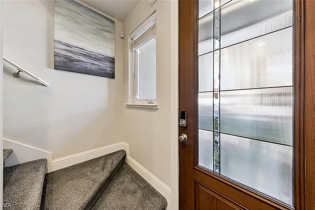 3 bed, 1601 sqft, $4,500 — Photo 3