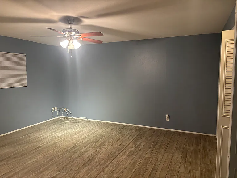 4612 W Augusta Ave — Photo 3