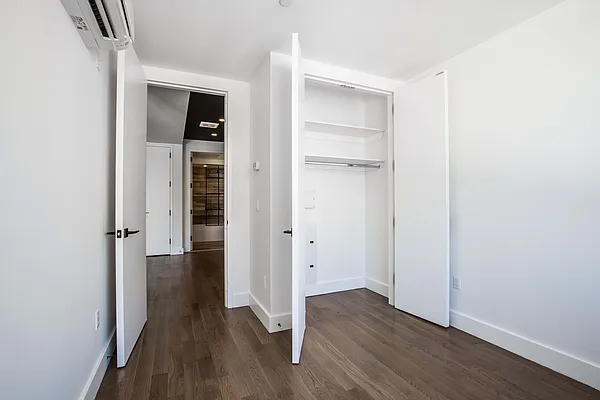 Rented by Nooklyn NYC LLC | media 13