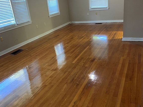 5th image of 1818 Skipland Dr