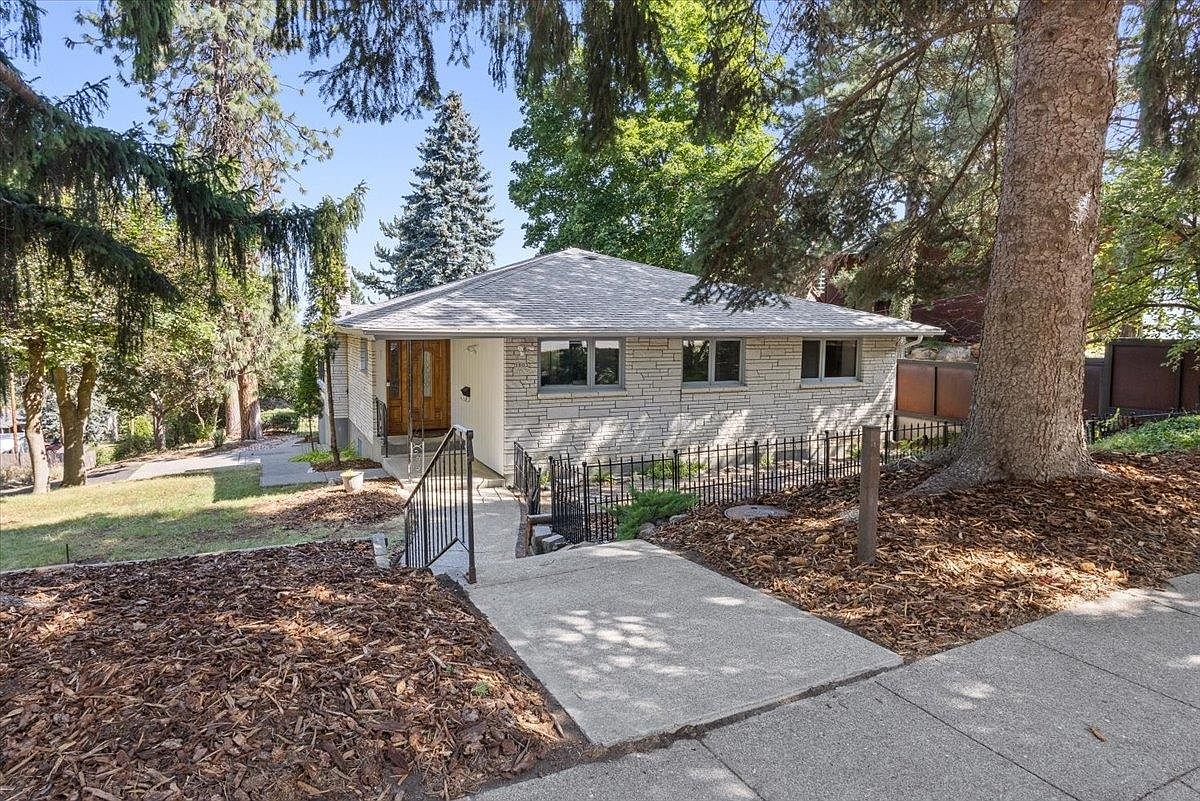 3803 E 17th Ave, Spokane, WA 99223 | Zillow