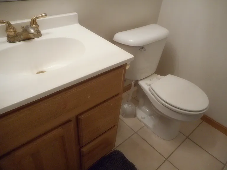 4915 Olive Ln N — Photo 10