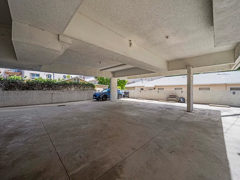 541 N 6th St #F — Photo 21