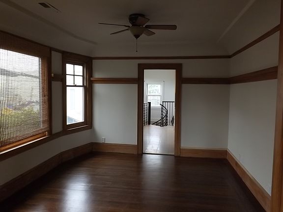 2nd image of 1221 Plymouth Ave