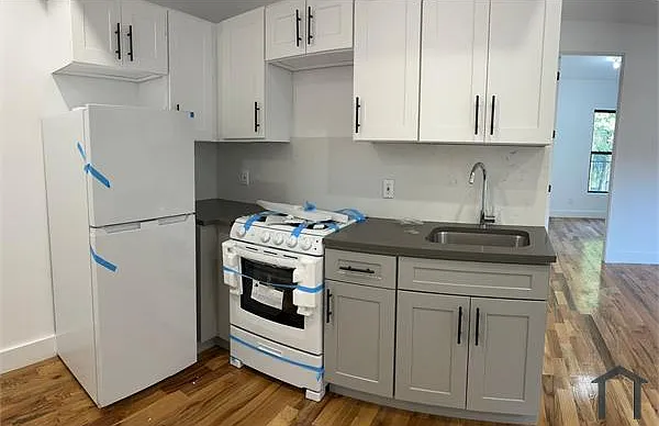 2514 Webb Ave #4 — Photo 3