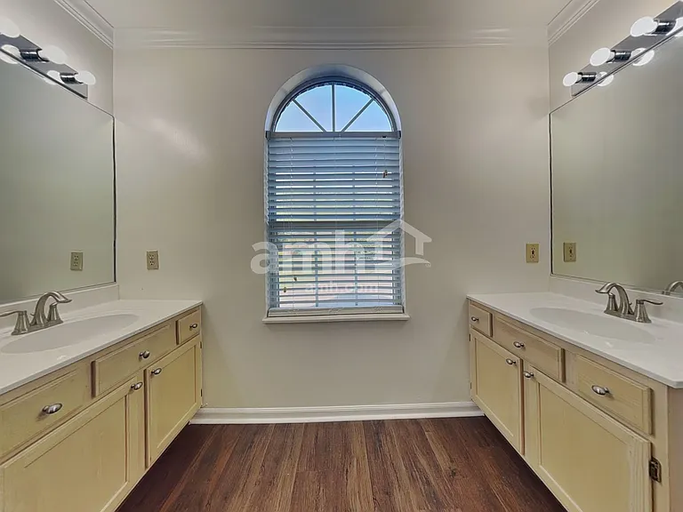 10225 Highgate Cir — Photo 15