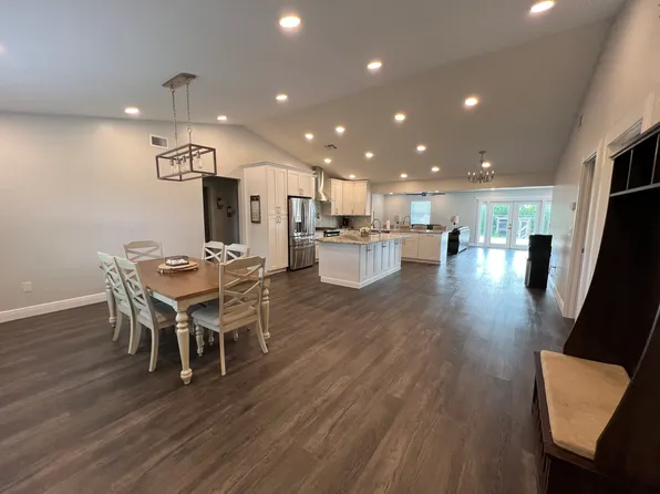 126 Guitar Dr, Sebring, FL 33870