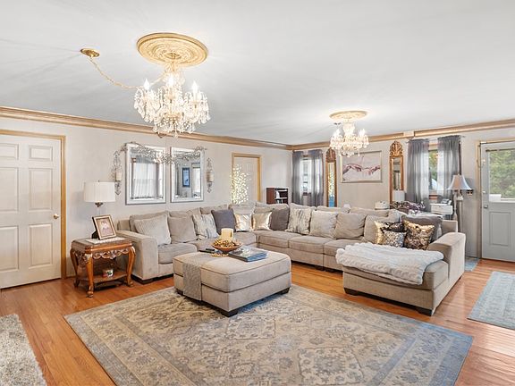 2nd image of 103 Forest Dr