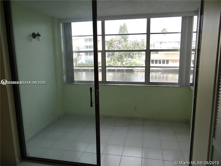 2741 Taft St #206 — Photo 20