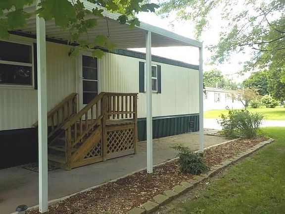 3rd image of 13 Meadowlark Dr #0