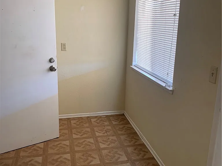 10912 Moreno Ave — Photo 12