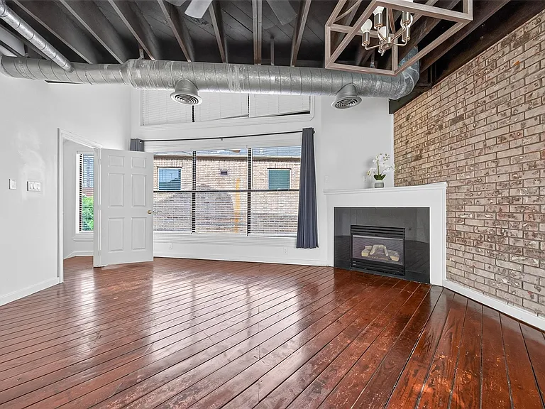 708 W Clay St — Photo 19