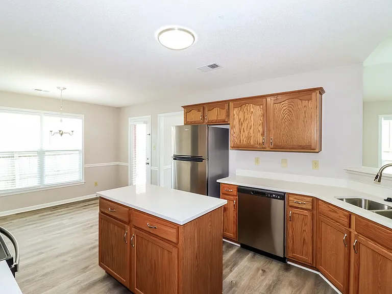 9355 Helmsley Dr — Photo 10