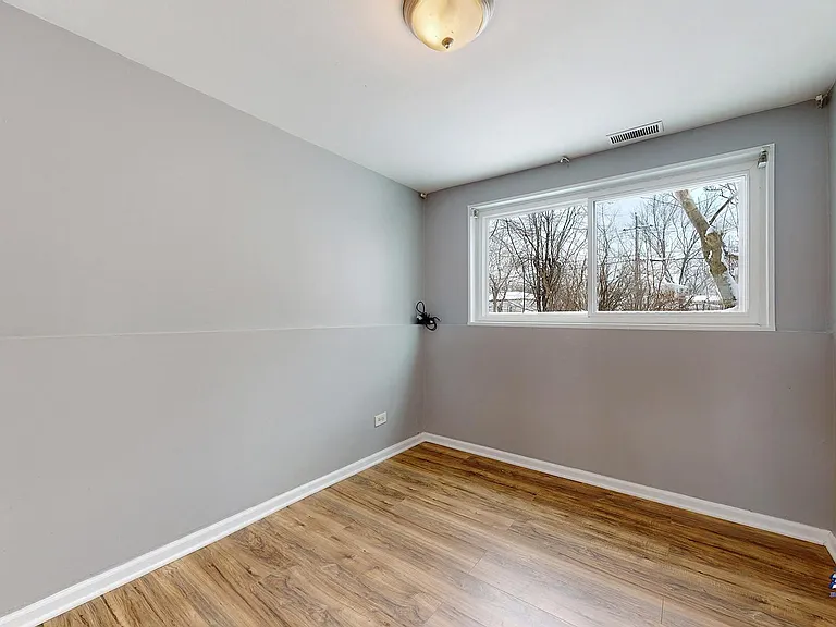 224 Berry St — Photo 16