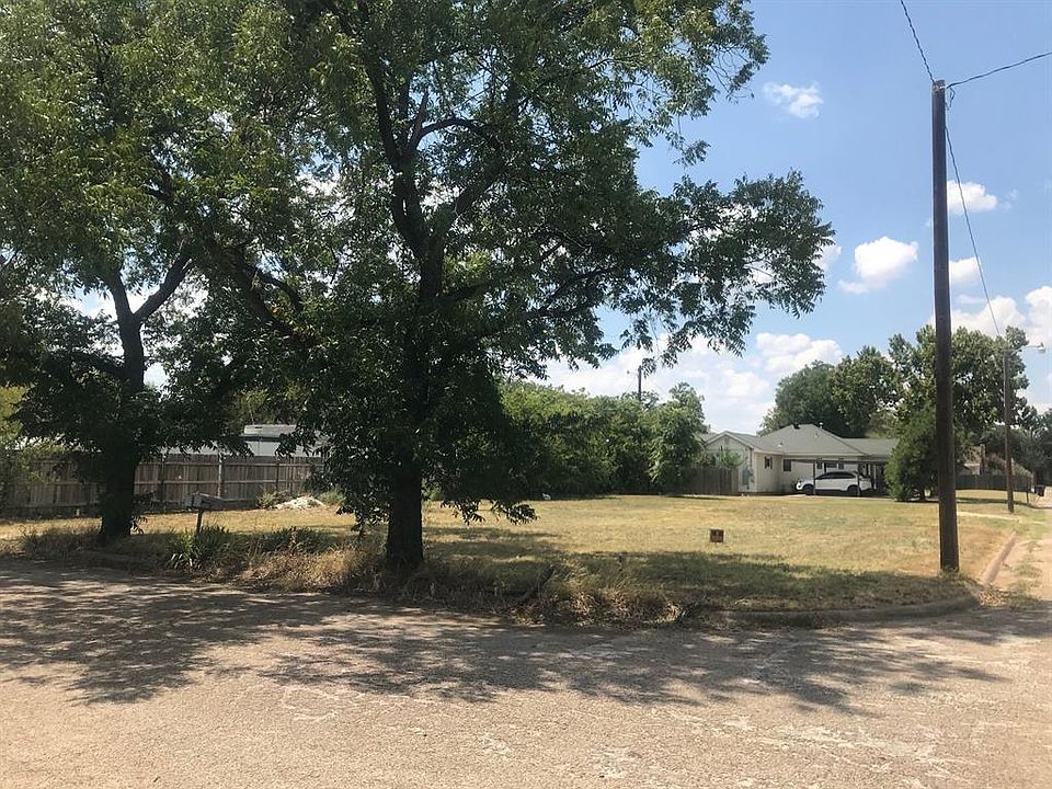 2nd image of 1950 Amarillo St Lot 10