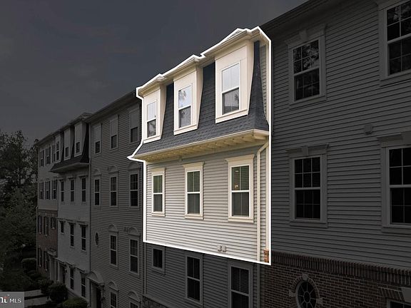 2nd image of 1717 Fieldstone Ct