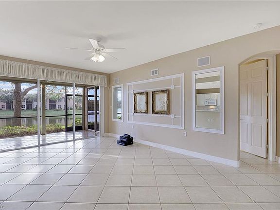 4th image of 20915 Island Sound Cir Unit 101