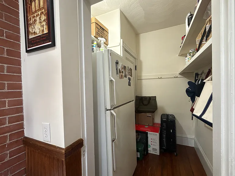 69 Wendell St #1R — Photo 15
