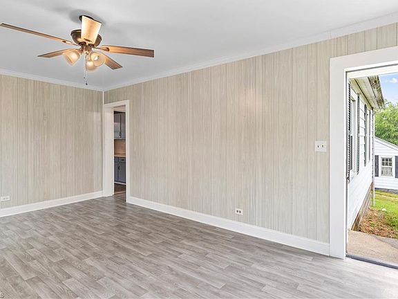 4th image of 114 Bitting Ave