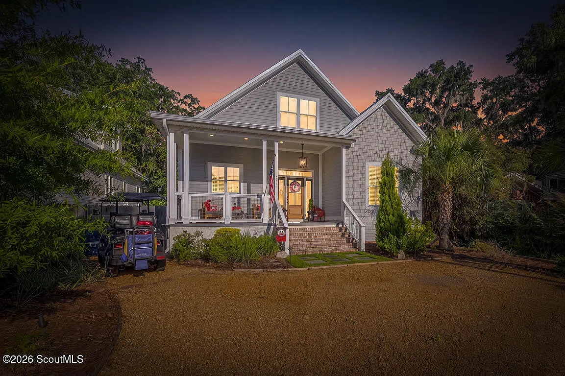 4 bed, 3.5 bath, 2399 sqft, $6,500 — Photo 1