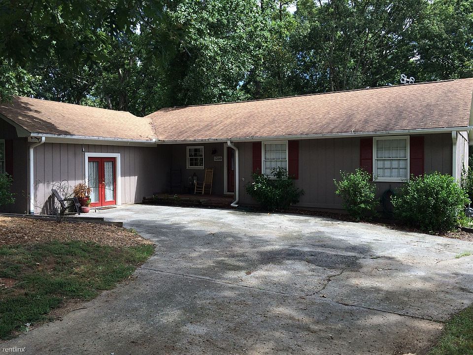 1st image of 1209 Heritage Hills Cir