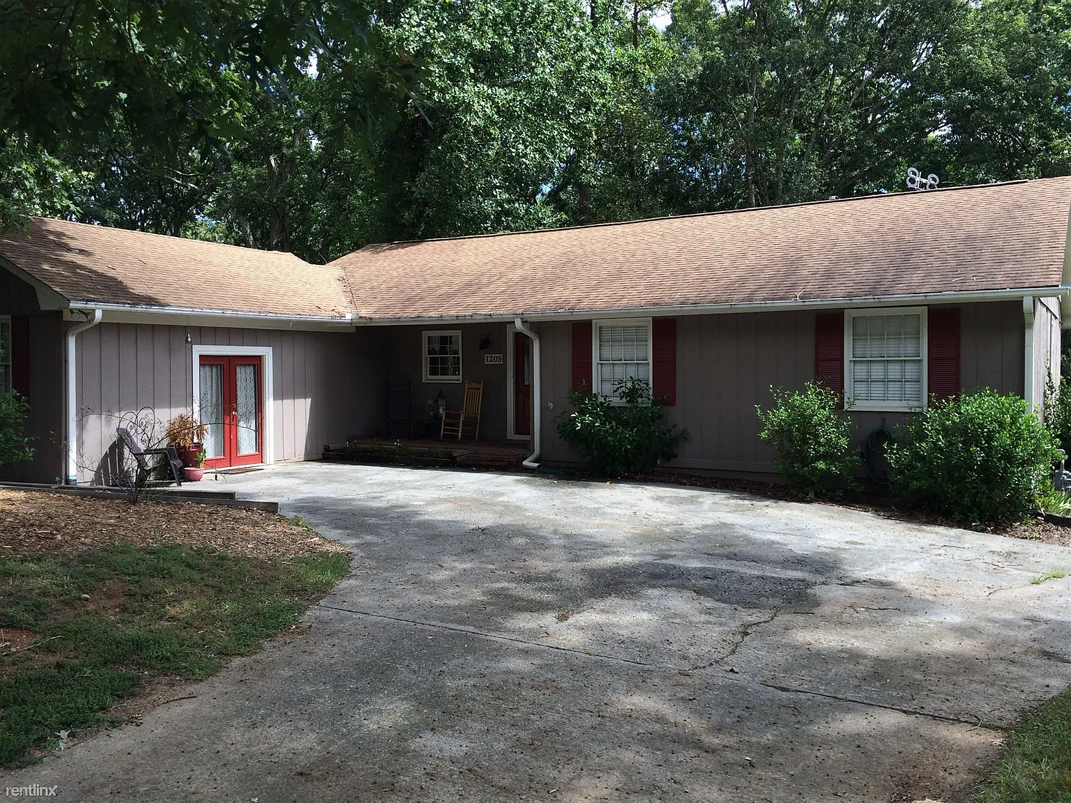 1209 Heritage Hills Cir photo 1