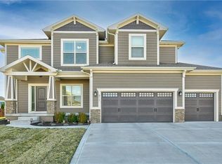 8717 SW 4th St, Blue Springs, MO 64064