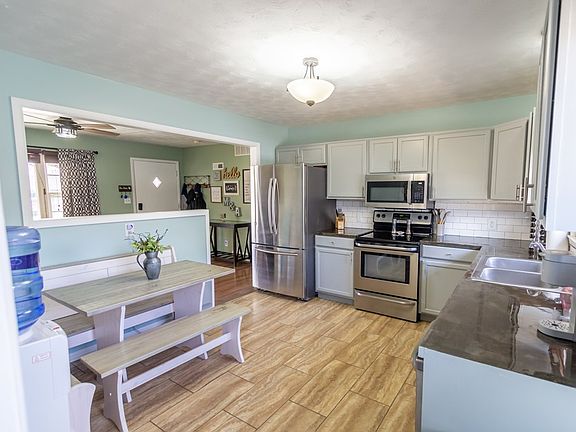 5th image of 1804 Lewis Ave