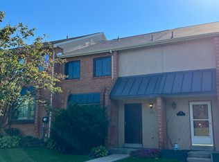 102 Caernarvon Ct, Exton, PA 19341