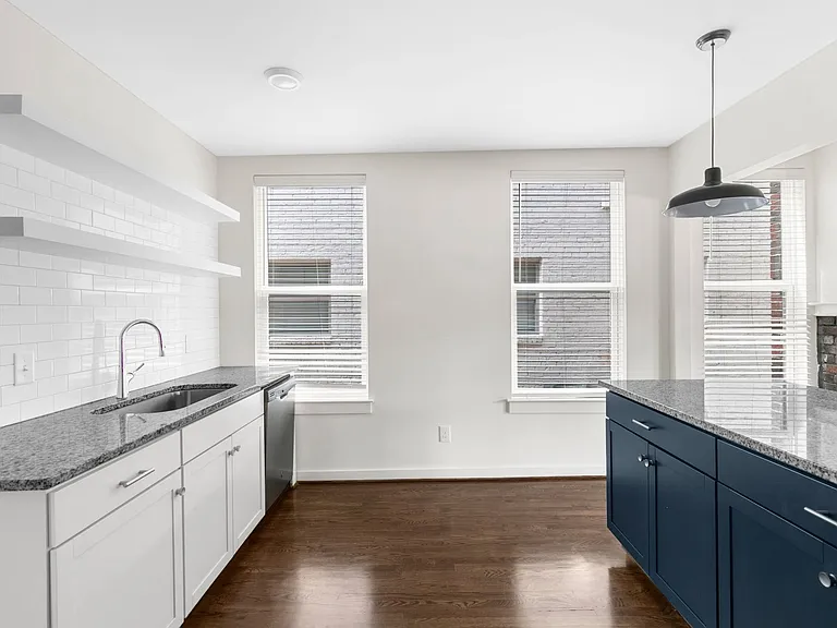 Greenview Apartments - Forest Park — Photo 9