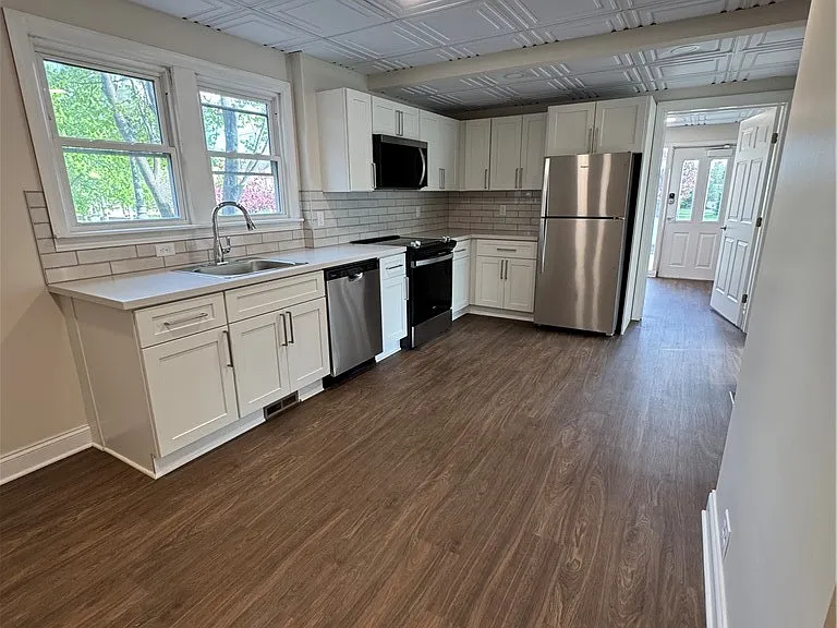 2 Agassiz Cir #A — Photo 6
