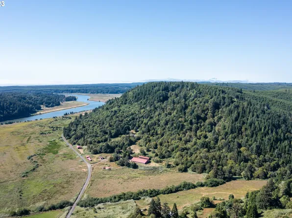 85877 N Bank Ln, Bandon, OR 97411