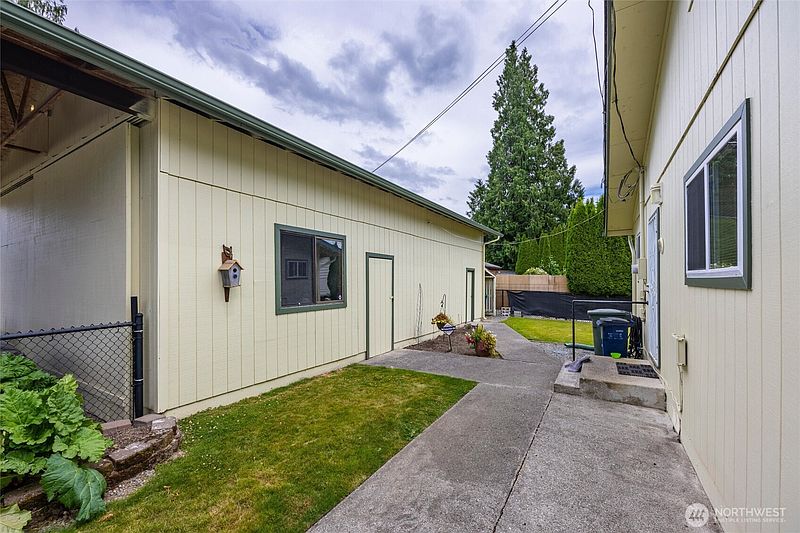 5th image of 1002 Nelson Street