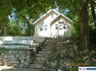 4712 N 37th St, Omaha, NE 68111