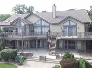 W1079 Spleas Skoney Rd, East Troy, WI 53120