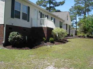 102 Benjamin Grant Ct, Sneads Ferry, NC 28460