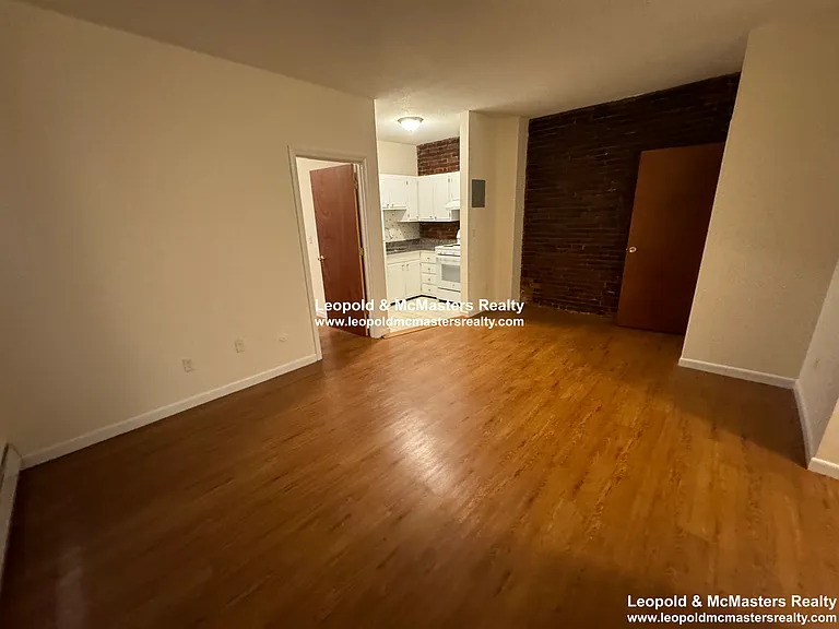 South Huntington Apartments — Photo 35